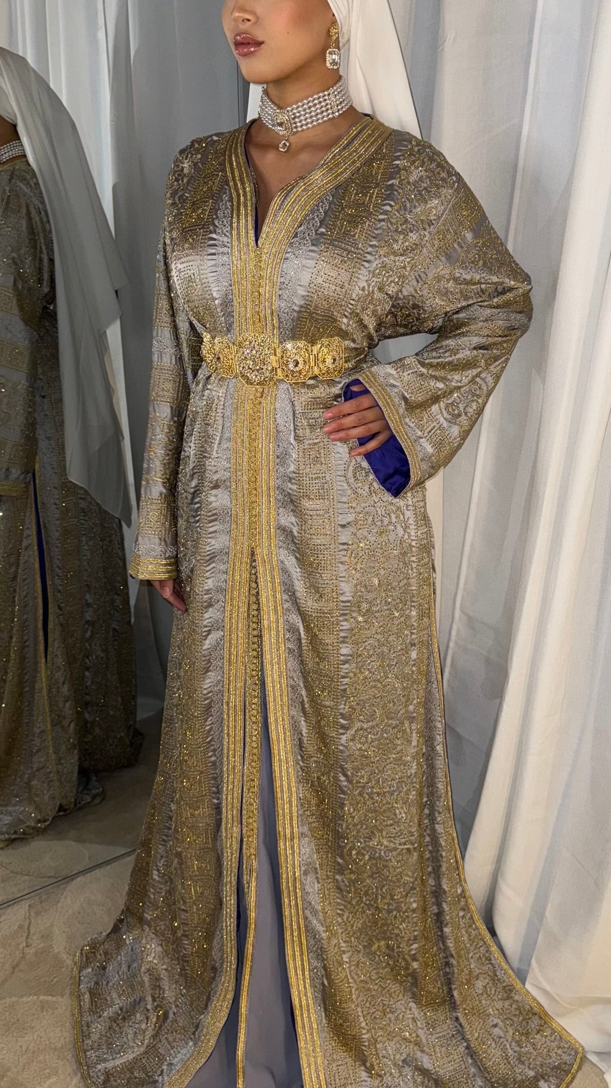 Takchita Sari gris