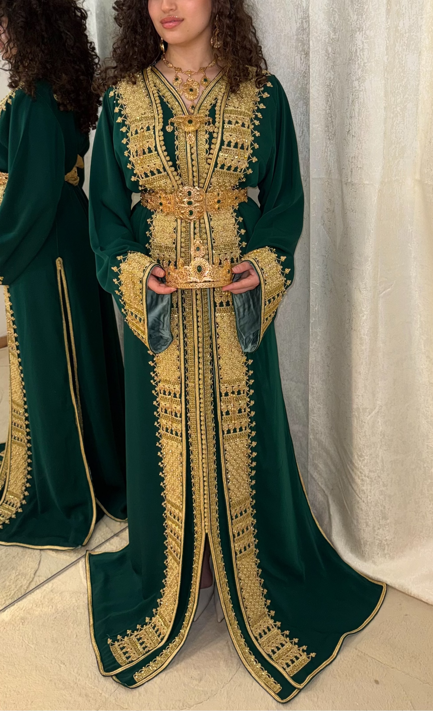 Takchita Hénné avec les accessoires