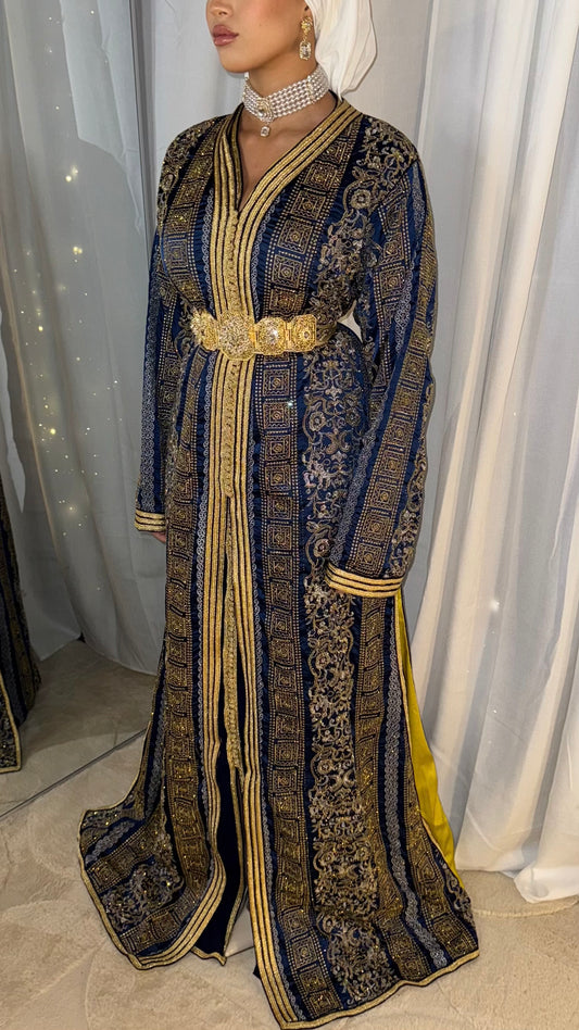 Takchita Sari bleu